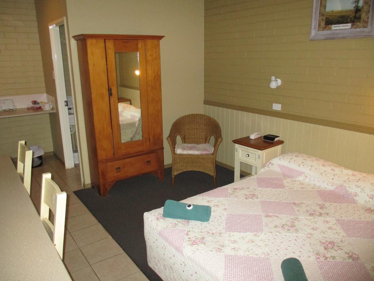 Barcaldine Country Motor Inn 외부 사진