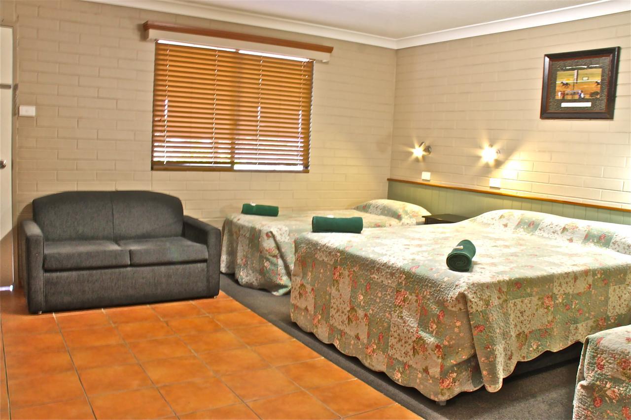 Barcaldine Country Motor Inn 외부 사진