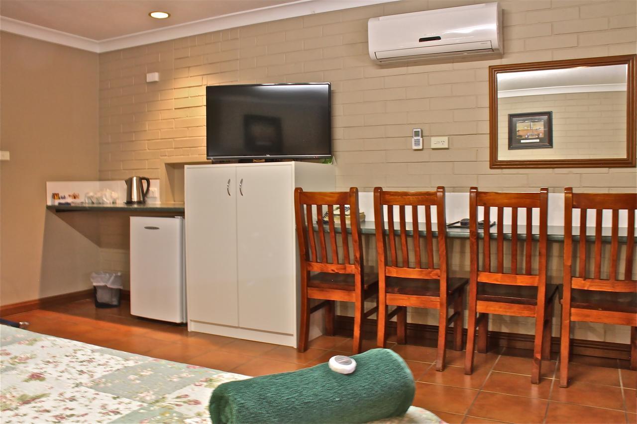Barcaldine Country Motor Inn 외부 사진