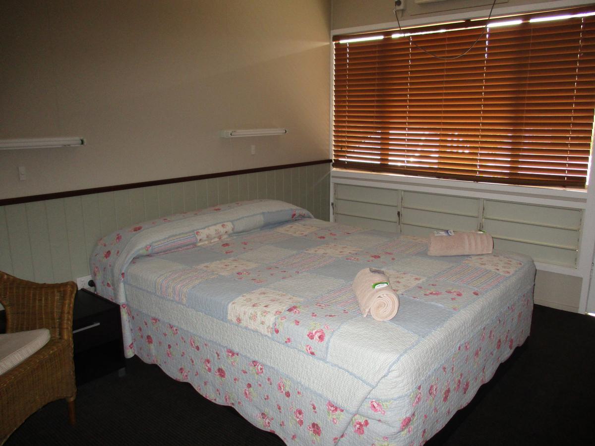 Barcaldine Country Motor Inn 외부 사진