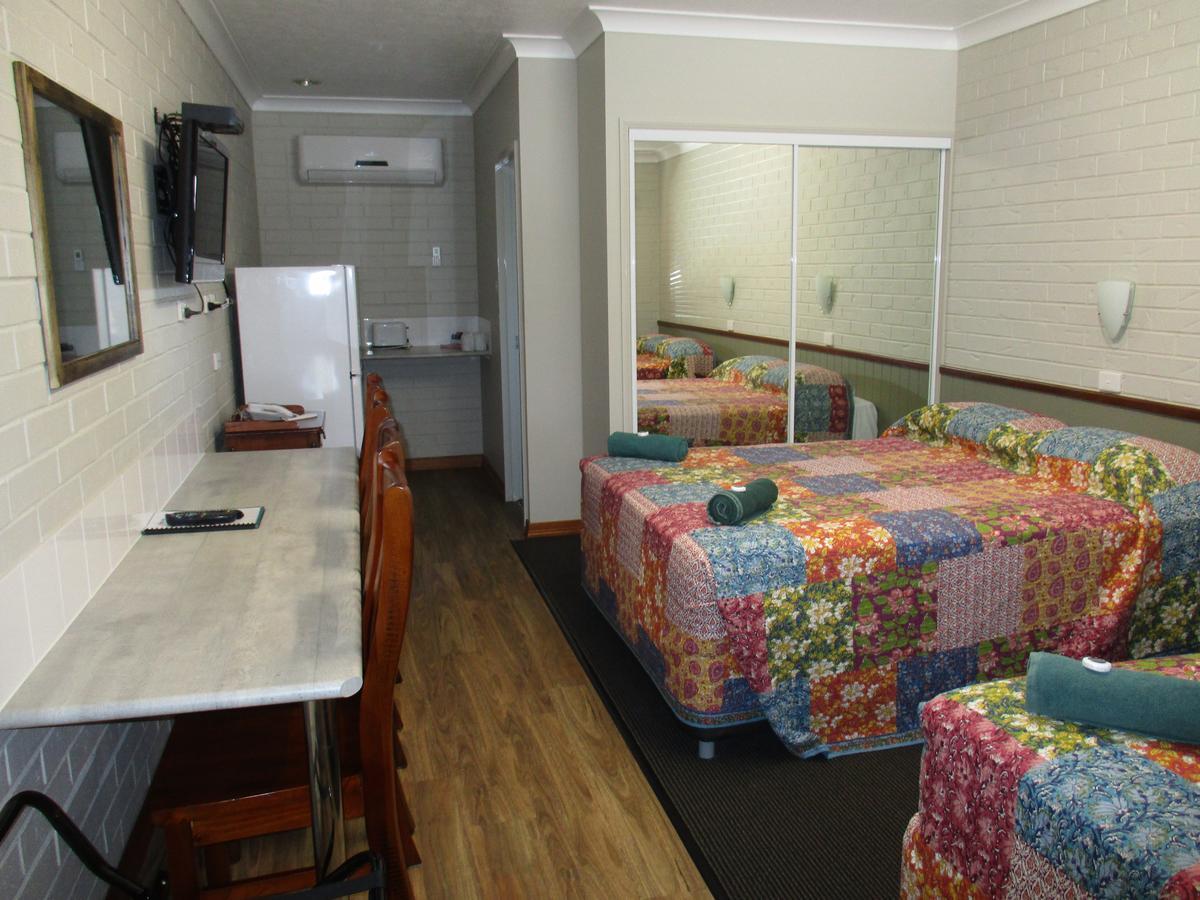 Barcaldine Country Motor Inn 외부 사진