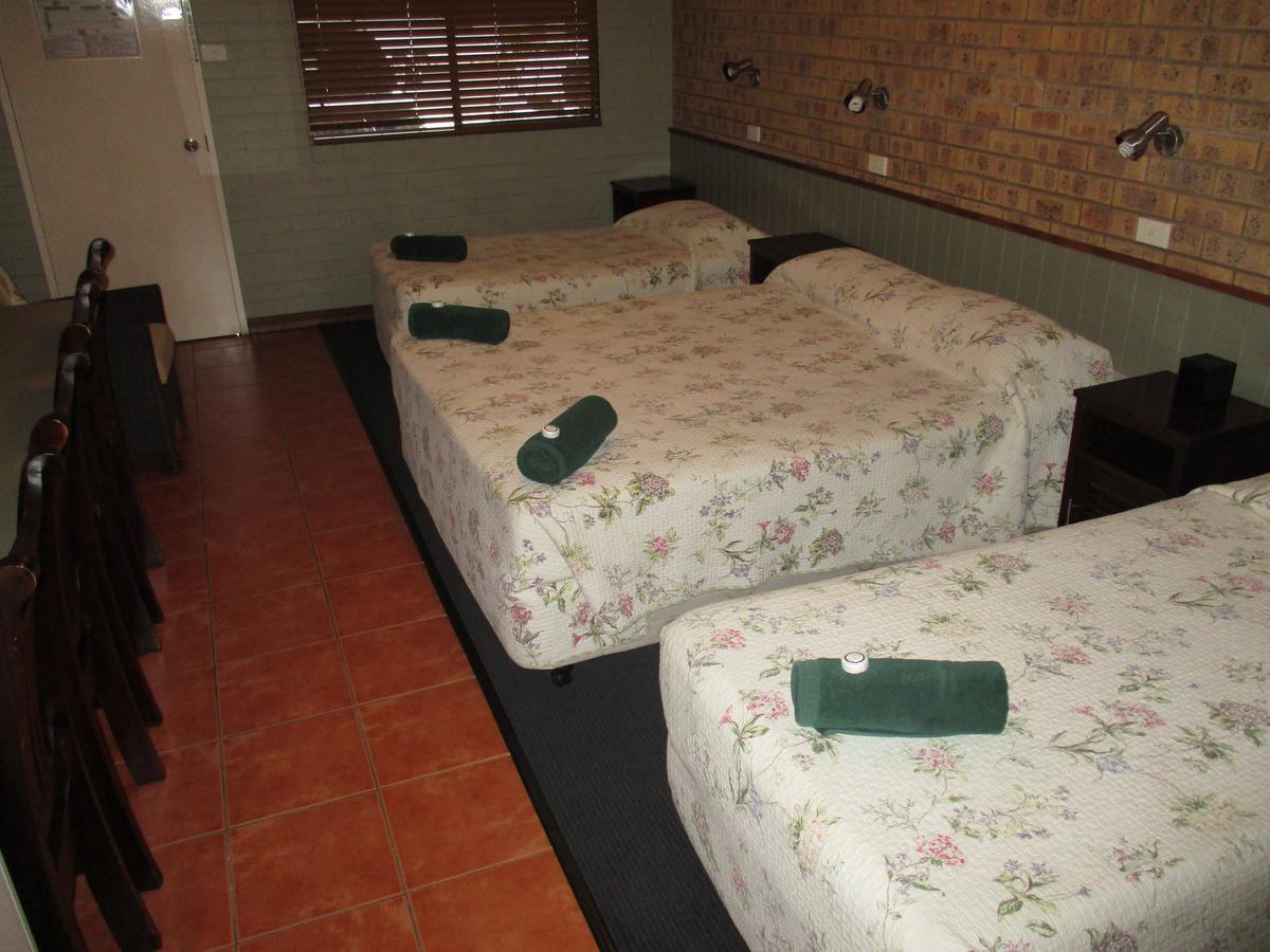 Barcaldine Country Motor Inn 외부 사진