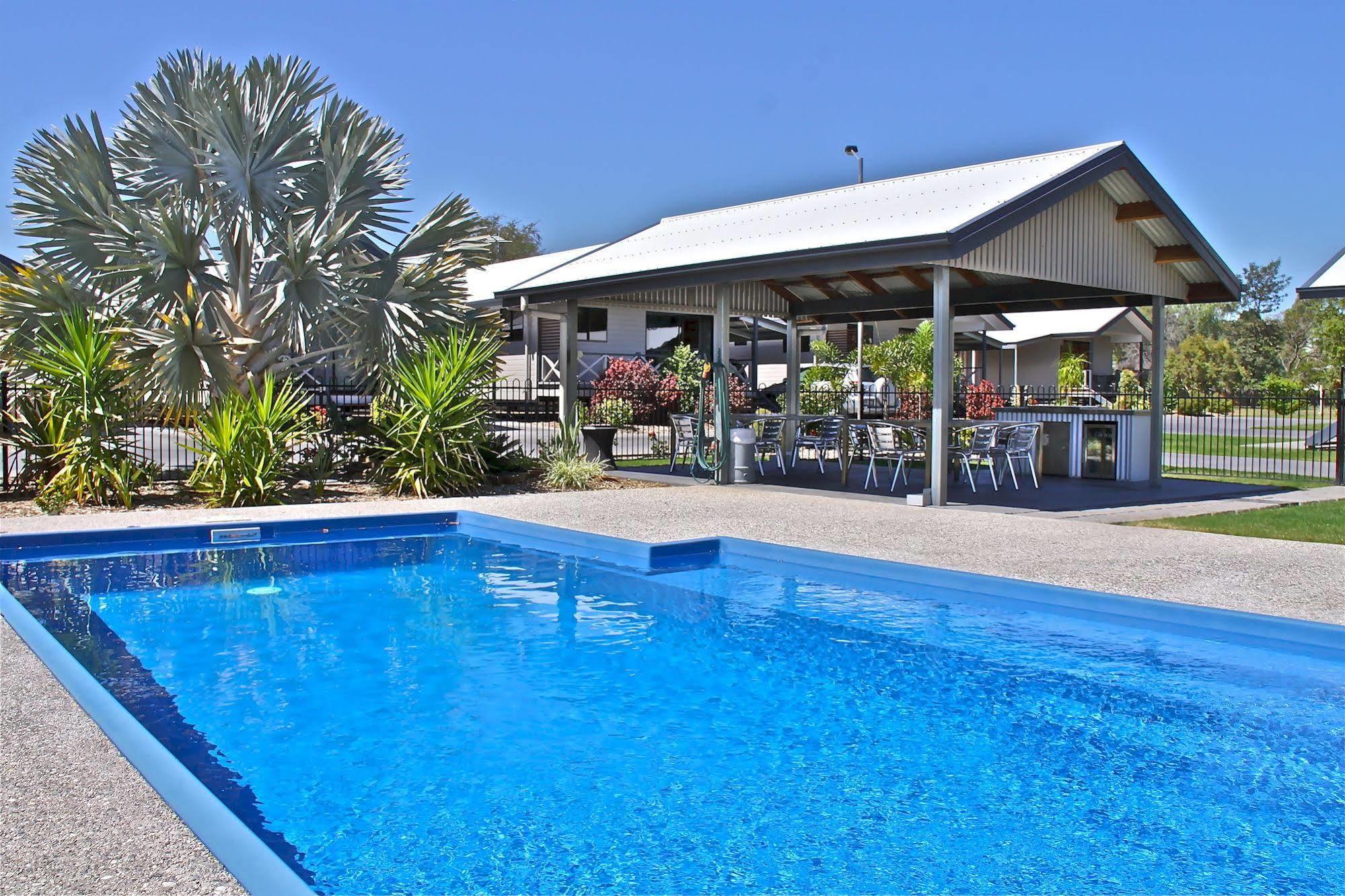 Barcaldine Country Motor Inn 외부 사진